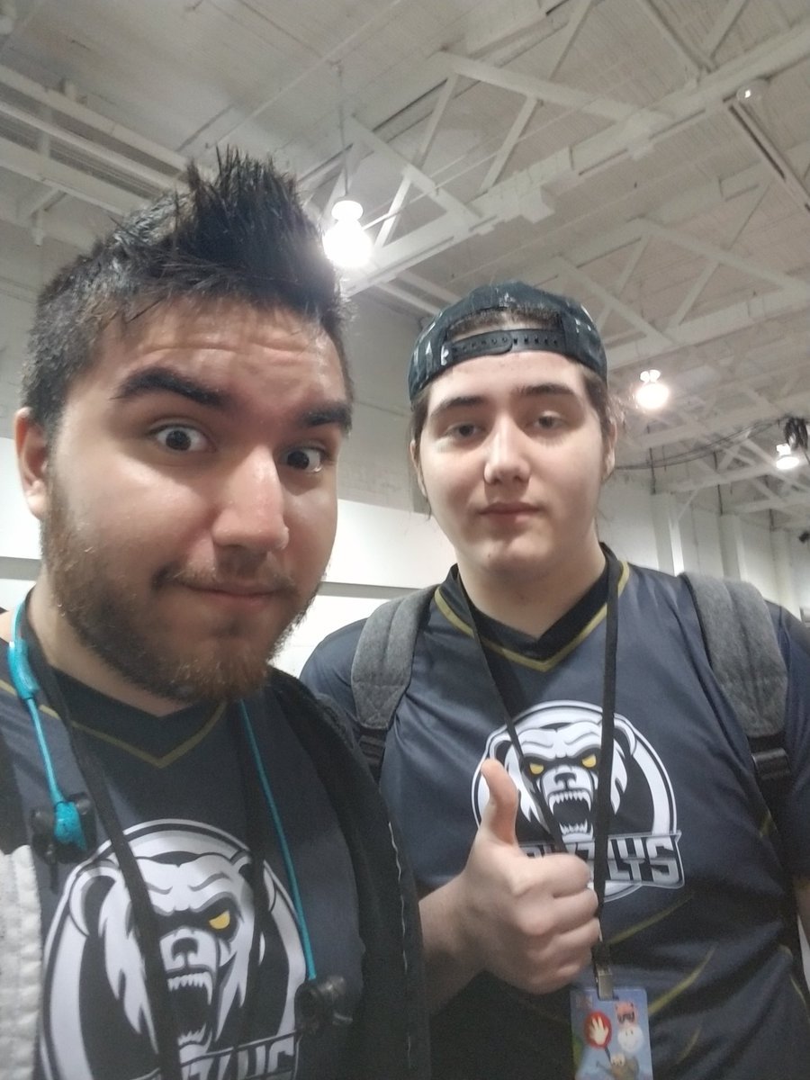 GrizzlysGG's tweet photo. Little recap on last week's #GOML2018 in Toronto.
Solos : @VenomSSB - 25th & @Smokk_SSB - 33rd
Doubles : Top 7th
Congratulations to our Grizzlys! https://t.co/lzMjcm4FMY
