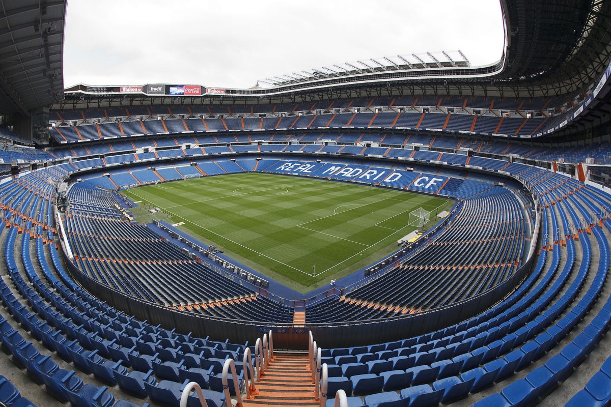 ComunidadMadrid's tweet photo. Sorteamos 10 entradas dobles para visitar el Tour del Bernabéu del @realmadrid. Para participar: 

 1️⃣ Síguenos
 2️⃣ Haz RT a este tuit

De esta forma entrarás en el sorteo. ¡Mucha suerte! #VenteX20 https://t.co/StGQoC0FSH

Bases legales: https://t.co/Vz34xljXls https://t.co/zR1dzivlQW