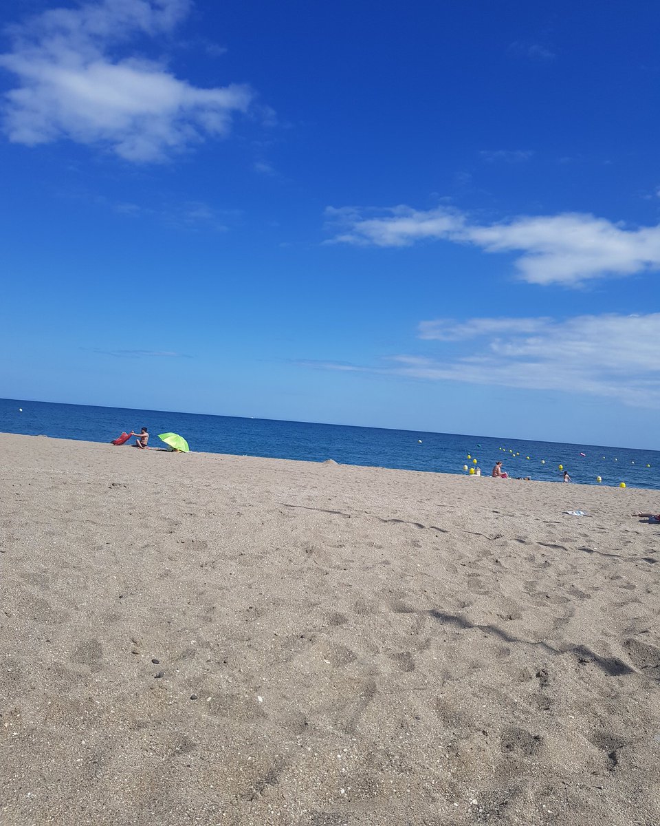 TheOrangeHouse3's tweet photo. Not too shabby for a Friday afternoon #LaCaladeMijas https://t.co/MDnrOQdwXu