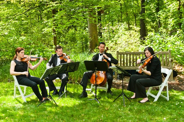 Serenade in the Pines
Weymouth Arts Center
Saturday June 16th, 4-6PM
Tickets are $50

Join us for a wonderful evening of great wine, delectable cheese, beautiful gardens and exquisite music.

Get tickets online carolinaphil.yapsody.com/event/index/21…
or call (910) 687-0287