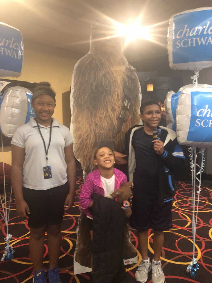 FreeholdBoroY's tweet photo. Thank you @CharlesSchwab for an amazing night at the @AMCTheatres Loews Freehold Metroplex Cinema for a VIP viewing of Solo: A Star Wars Story! 
#wearemorethanagym #weareacause #makingadifference #partnerships #givingback #thankyou https://t.co/jz83BdVewM