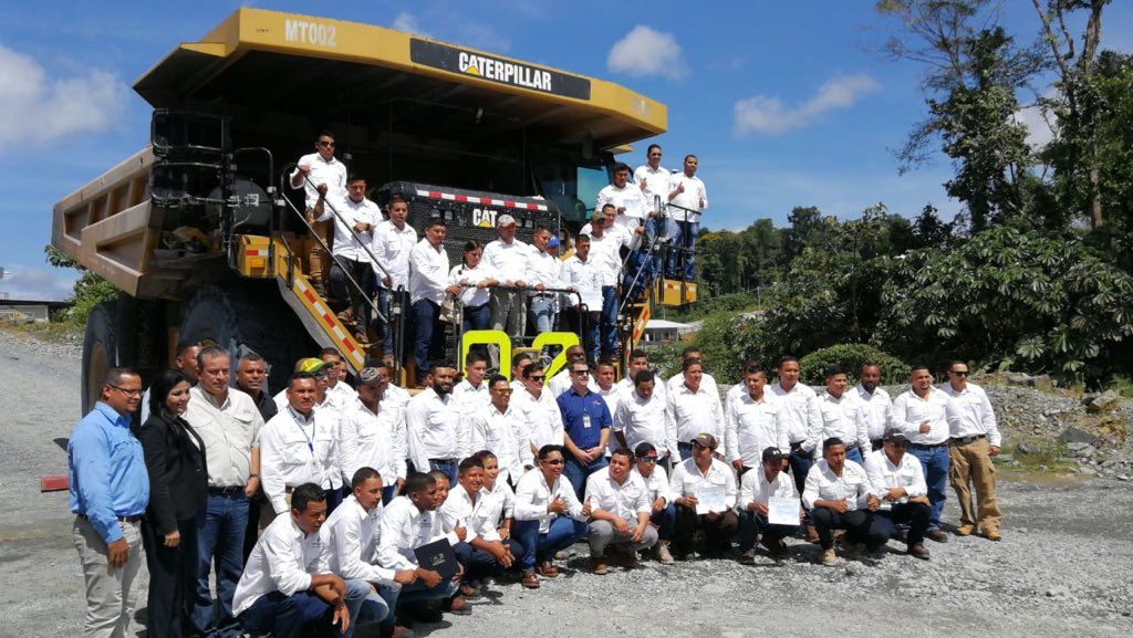 sriveravalencia's tweet image. 73 panameños y panameñas reciben su certificados en mecánica y manejo de equipo pesado, todos quedaron laborando en @MineraPanama @radiopanama @IsabelStMalo @Mrenatopereira @Mitradel #unmejorinadeh