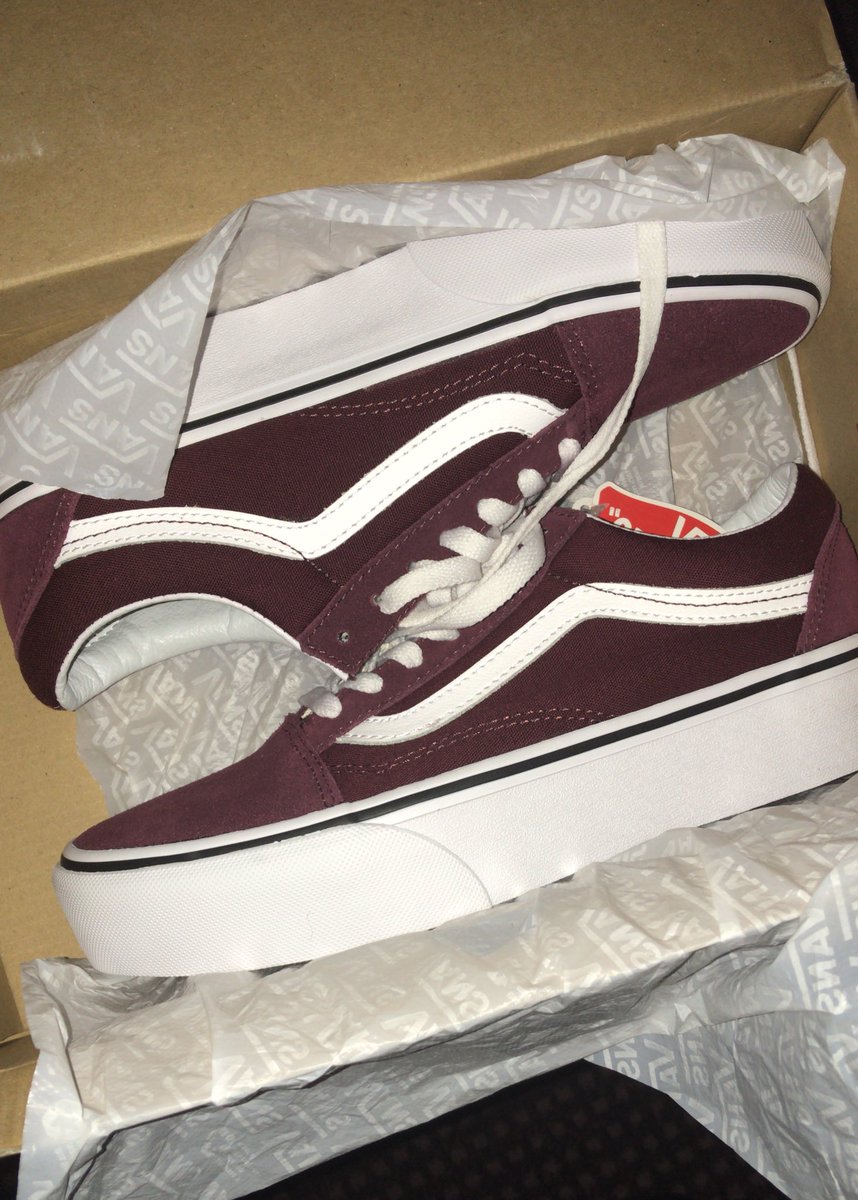 Laurasimons87's tweet photo. So there is a Vans shop round the corner from our hotel.
I may have tripped and fell into the store #Weak π
#Vans #VansOldSkool #VansPlatforms
ππππ https://t.co/sqTvQjvzht