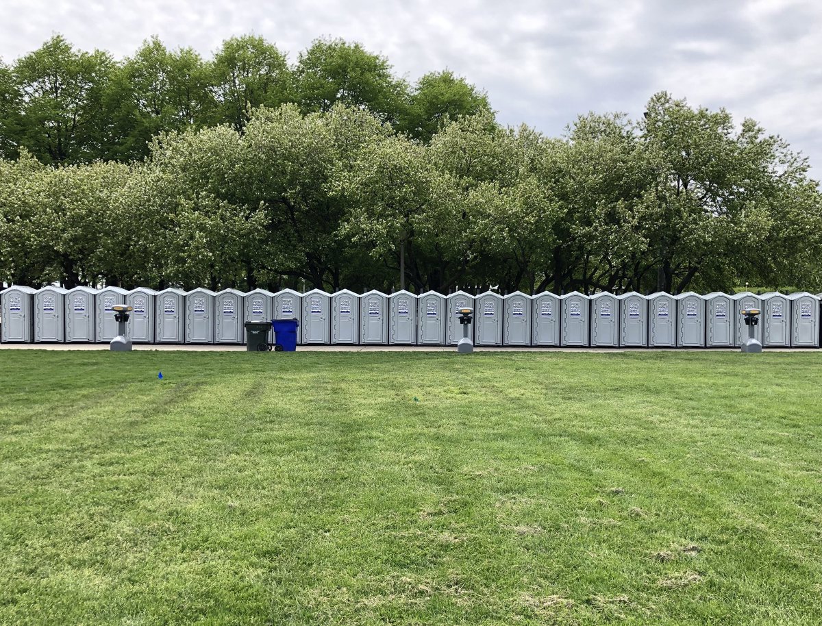 PrimePortables's tweet photo. Summer holiday season is officially here! Happy #MemorialDay weekend, #Chicago!  https://t.co/eg0D5uValG 

#chicagoland #restroomrental https://t.co/1EKTqGAJh4