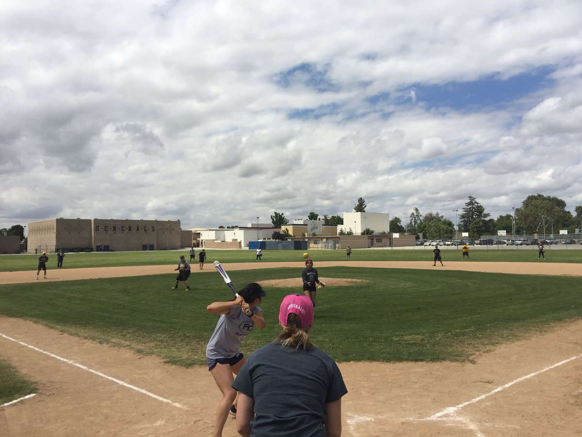 ShafterHigh's tweet photo. Seniors vs Staff Softball game. Seniors take it 7-5. Awesome staff, awesome kids! @shafter_high @General_Pride @KHSDAthletics @KHSD_Official https://t.co/gPhtsi1ayi