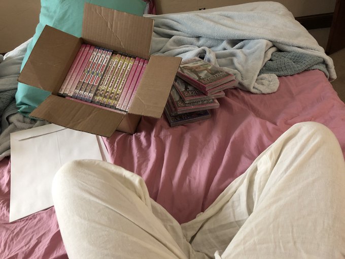 Working hard this morning. Packaging DVDs for u guys https://t.co/uREZlROfPq