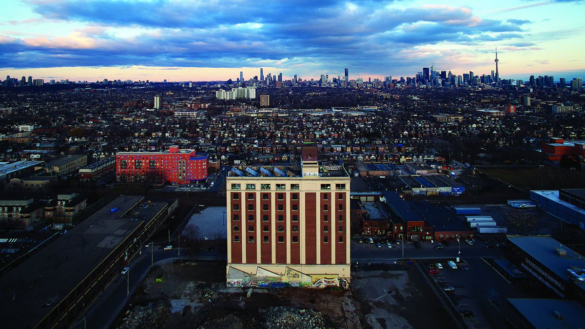 Open the doors to Toronto this weekend, as summer weather steps in ow.ly/zDfS30kbpnl https://t.co/gK5ZMcRfG7