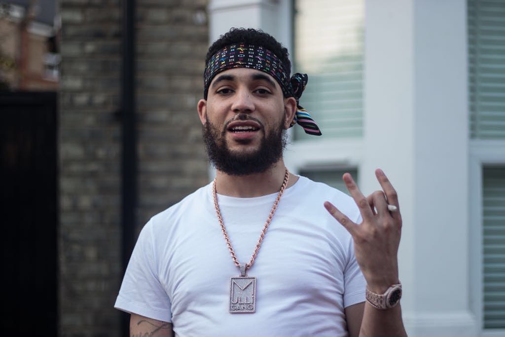 She say Boogie you so lit.I tell her say "marshallah"