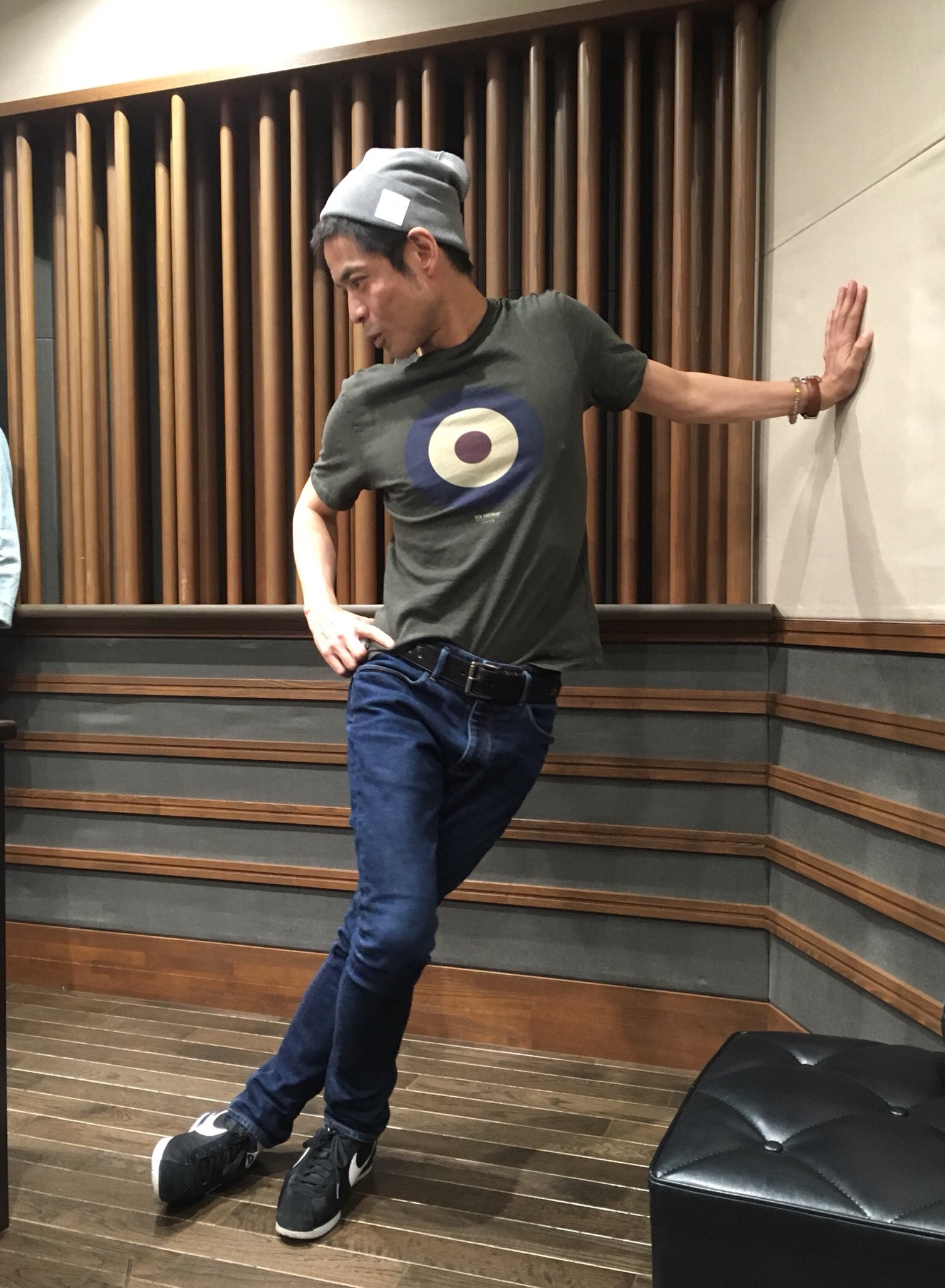 Funky Managers久保田利伸 今夜放送したnhk Fm 久保田利伸ファンキーフライデー のヒーリングコーナー 久保田本人が説明しきれなかったポーズがこちら T Co Ahhvwzhhm0 Twitter