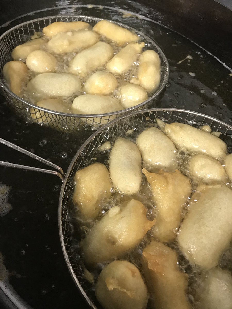 BexChineseChef's tweet photo. Freshly fried chicken balls with sweet and sour sauce . Have a delivery or Come to our restaurant #welling #bexley #sidcup #blackfen https://t.co/AgjvoOnRYa https://t.co/UXUOiXwuyY