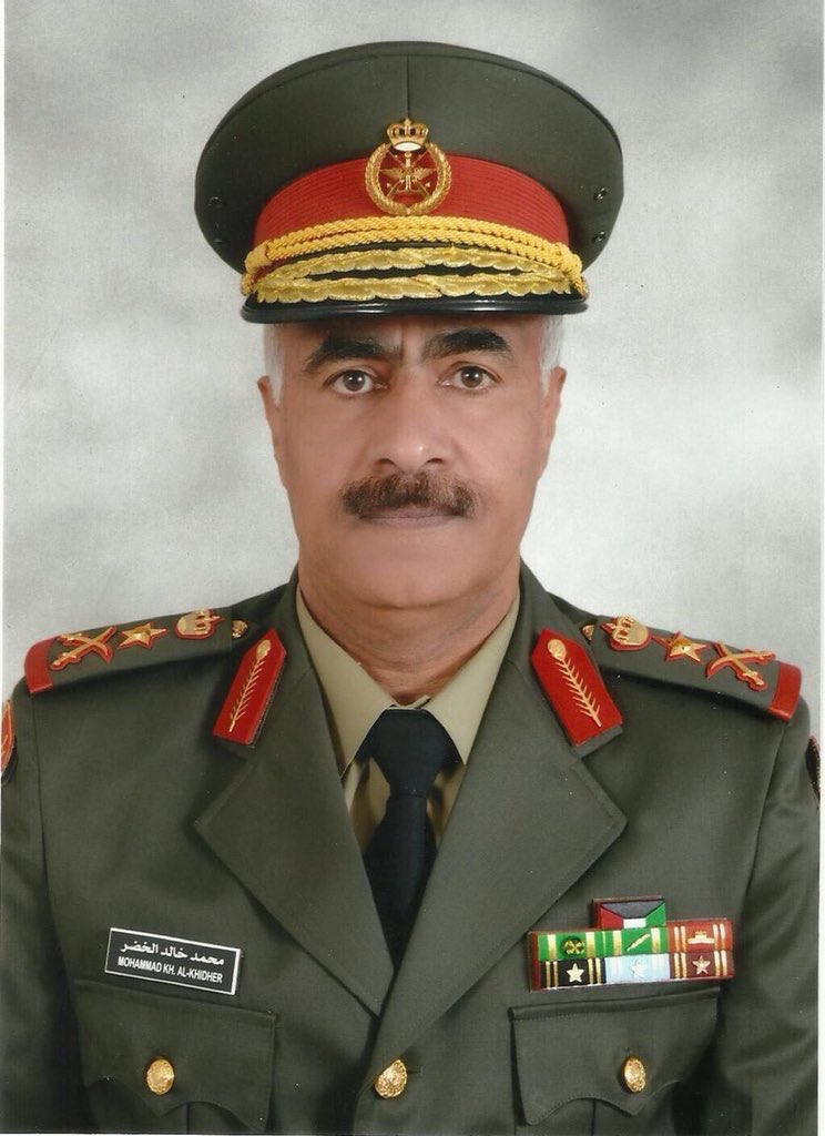 zajel_oman's tweet photo. رئيس الأركان الكويتي يجري إتصالاً هاتفيا مع نظيرة العماني للإطمئنان ومؤكدا على ان الجيش الكويتي على استعداد تام لتسخير إمكانياته لتقديم كافة اوجه الدعم والمساعدة لأشقائهم العمانيين في تعاملهم مع #اعصار_ميكونو #ميكونو https://t.co/La1d6rZsly