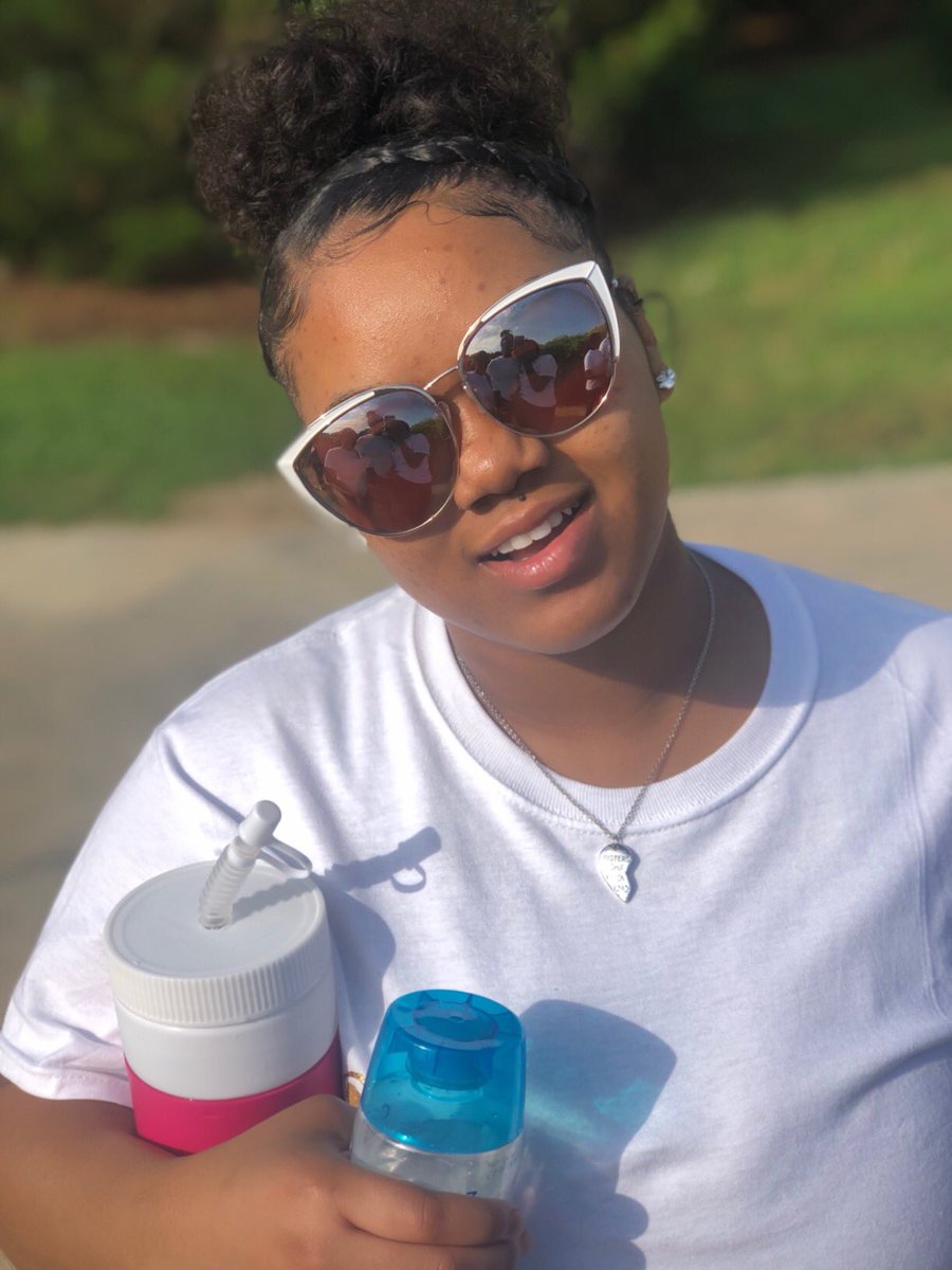 Imonrussell's tweet photo. 💘 @tamaria_moore is always taking off guard pictures of me!!! https://t.co/8V1b0vm3Ch