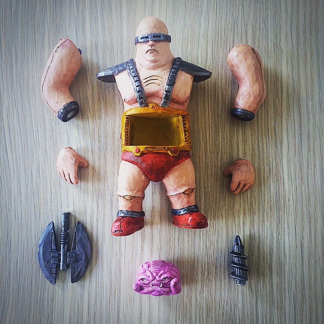 supaherohq's tweet photo. My biggest sculpt so far. Working on @tranimated base was so much fun. Anyone interested in a painted/blank piece, I plan to do limited run... #tmnt #krang #supahetohq #beesputty #sculpting #art #desigertoys #customtoys #resintoys #tranimated https://t.co/McExZvBLpR