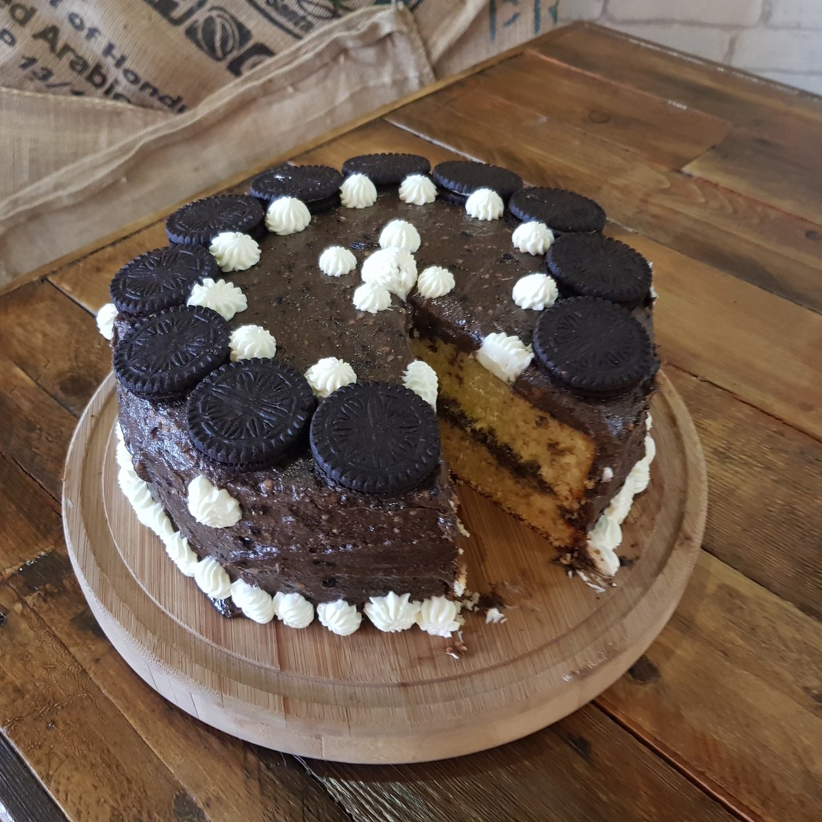 CoffeeStS63's tweet photo. Cookies &amp; cream at Coffee st manvers #Rotherham #sweets #Coffee https://t.co/CKbTlje4g5