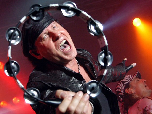 A very happy birthday to the great Klaus Meine!!! 