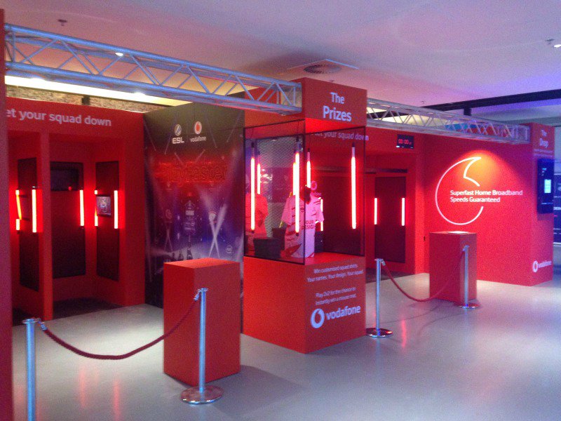 FXP_EMEA's tweet photo. Our team are all over this week!! From @ArenaBirmingham working with @VodafoneUK and #BoxWorldTour 2018 in London to the #UCLFinal2018 with @pepsi and @LAYS! Smash it guys 🤜 !!! #brandexperience #eventprofs https://t.co/ZWqM6ujSau