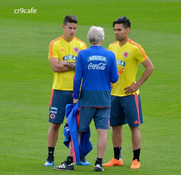 CR9Licores's tweet photo. @Falcao y @jamesdrodriguez ya están con la selección. #CR9Cafe #Rusia2018 #Falcao #James https://t.co/kIMLfh6sp2