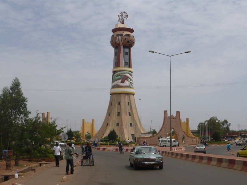 #Mali : la journée de l’Afrique célébrée sous le signe de la lutte contre la corruption. Le thème retenu pour ce 55ème anniversaire est «gagner la lutte contre la corruption. Un chemin vers la transformation de l'Afrique». A lire sur : goo.gl/mhKP3G