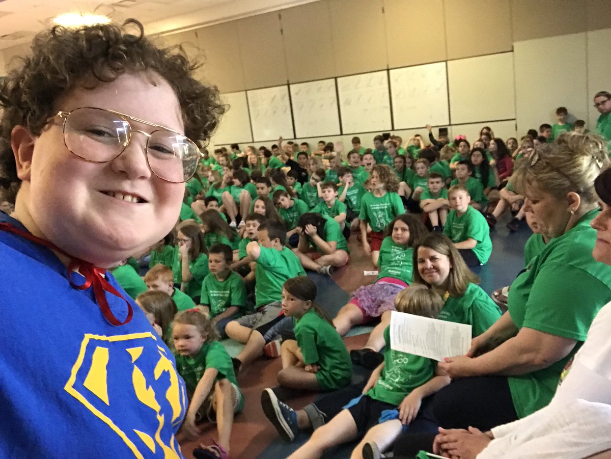 SuperEwan7's tweet photo. So honored for the opportunity to speak at Clarkston Elementary School this morning for their Celebration of Learning Day. Thanks to all the students and faculty for inviting me. Remember “we can all be a superhero to someone!” @LearnAtCCS https://t.co/f2bSVdqb36