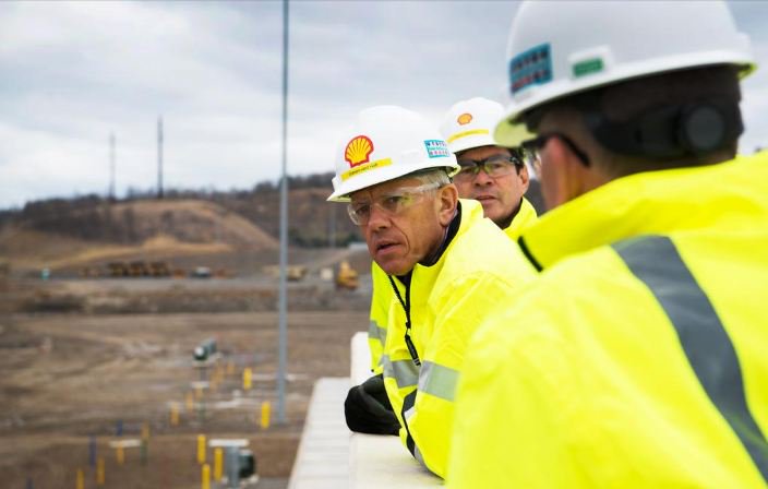 PADCEDnews's tweet photo. New in #PlasticsinPA: @Shell launches Shell Polymers, a new PE business designed to enhance the customer experience and improve daily operations in polyethylene. Learn more: https://t.co/zOcbhf1r4y https://t.co/UfHV4cmOgn