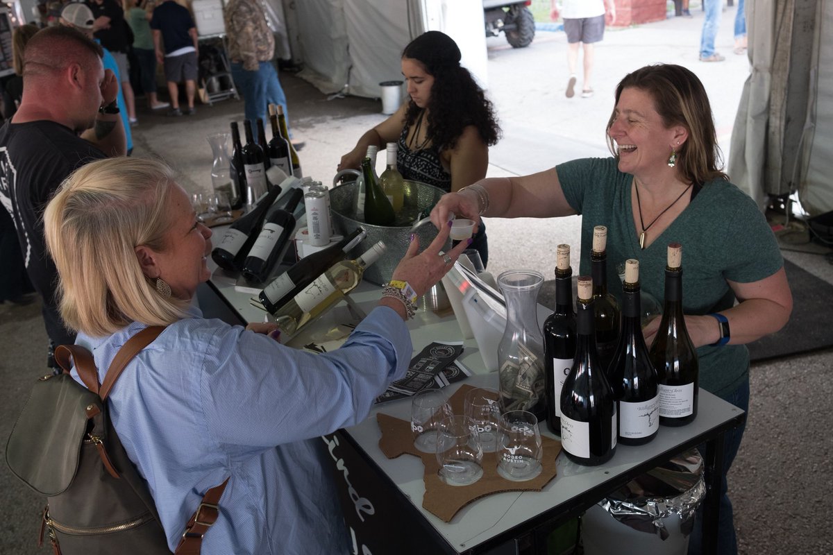 rodeoaustin's tweet photo. It's #NationalWineDay! This year we were excited to partner with @afpinc_ and @WilliamChrisVin to bring a Wine Garden to the Rodeo Austin grounds! https://t.co/ZGv2JEmR14