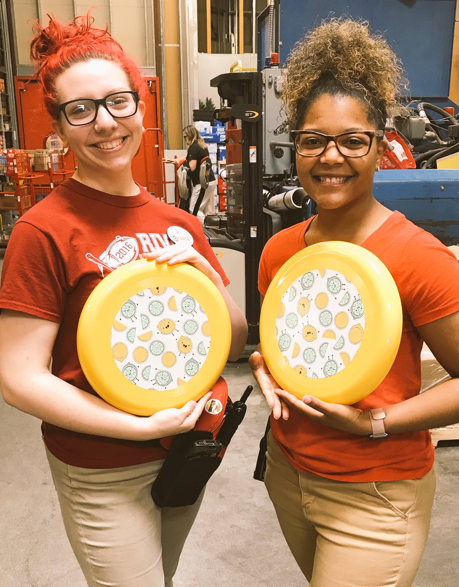 Flying into the holiday weekend by playing frisbee with the team! Driving sales and having fun...that’s what we do at Fisher’s! ☀️ #worksomewhereyoulove