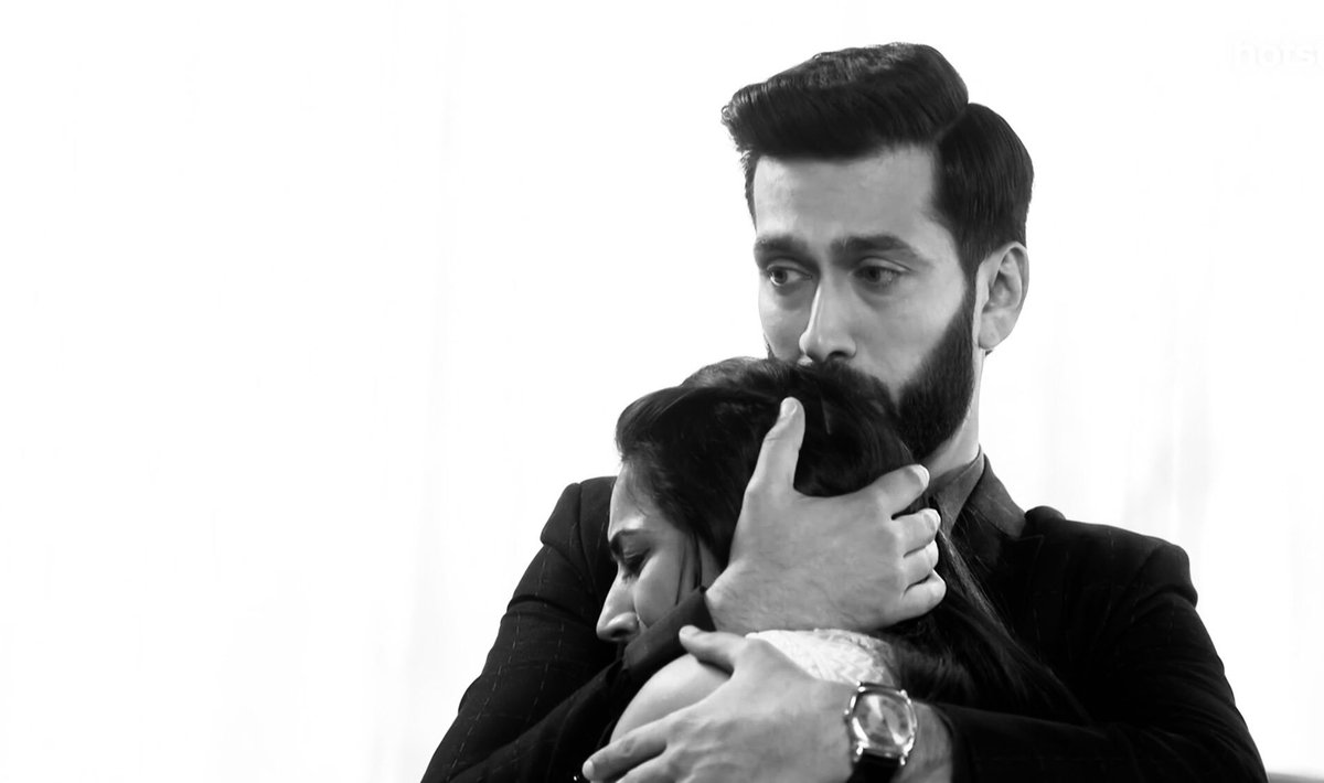 starlightsidx's tweet photo. does he even realize that he already has a baby ???!!!?? 😭🤧💘 

#ishqbaaaz https://t.co/aIKIcYKq57