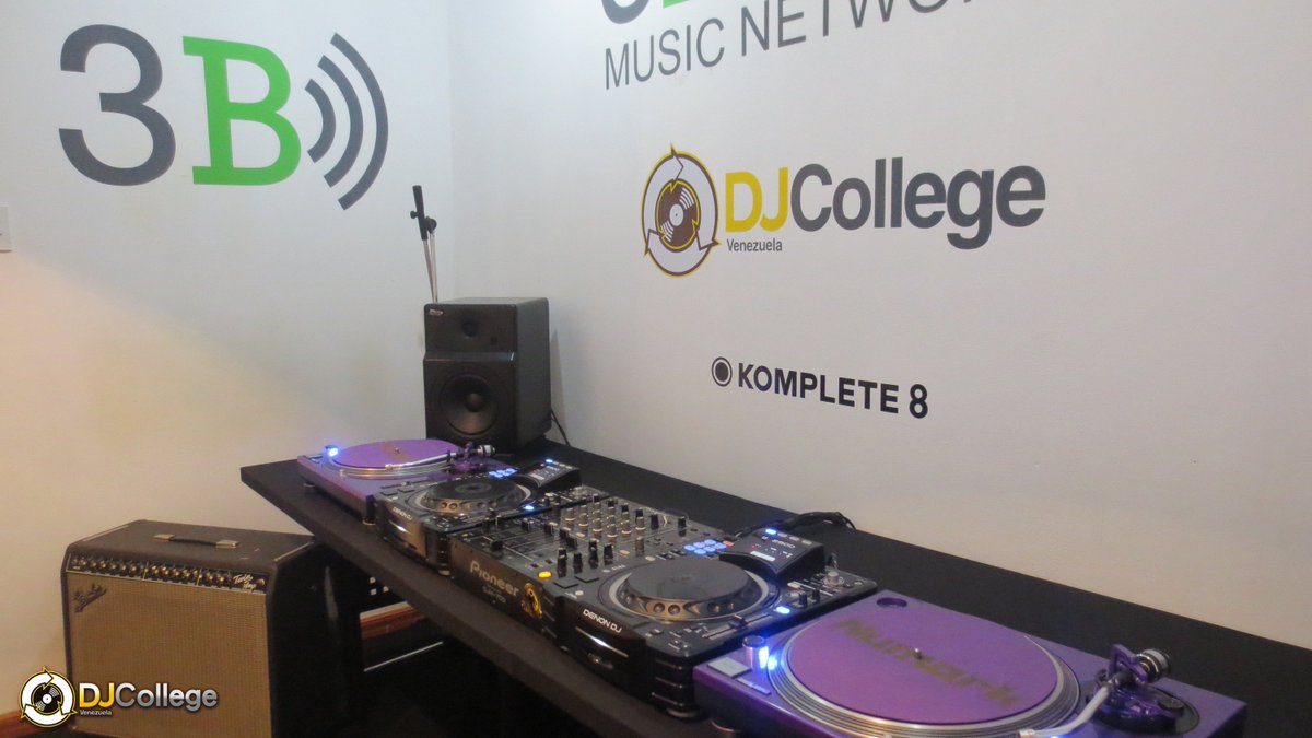 ¿Te gustaría pautar sesiones de práctica, producción o djing? Nuestra sala de práctica espera por ti 

Reservas:

📱0212.243.99.09
📧djcollegevzla@gmail.com