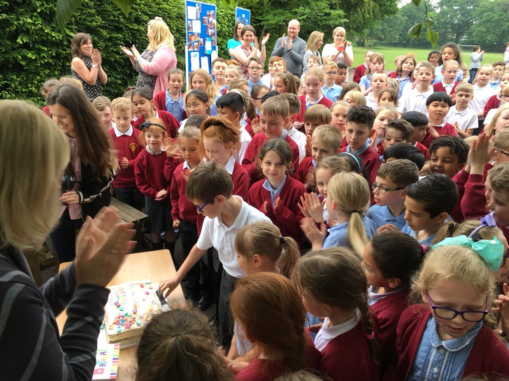 LeoDochertyUK's tweet photo. Huge fun this afternoon at Cove Junior School celebrating 140 years with a refurbished school garden &amp; cake - well done &amp; thanks to the pupils and staff - enjoy half term!! https://t.co/g1vmXzrj6S