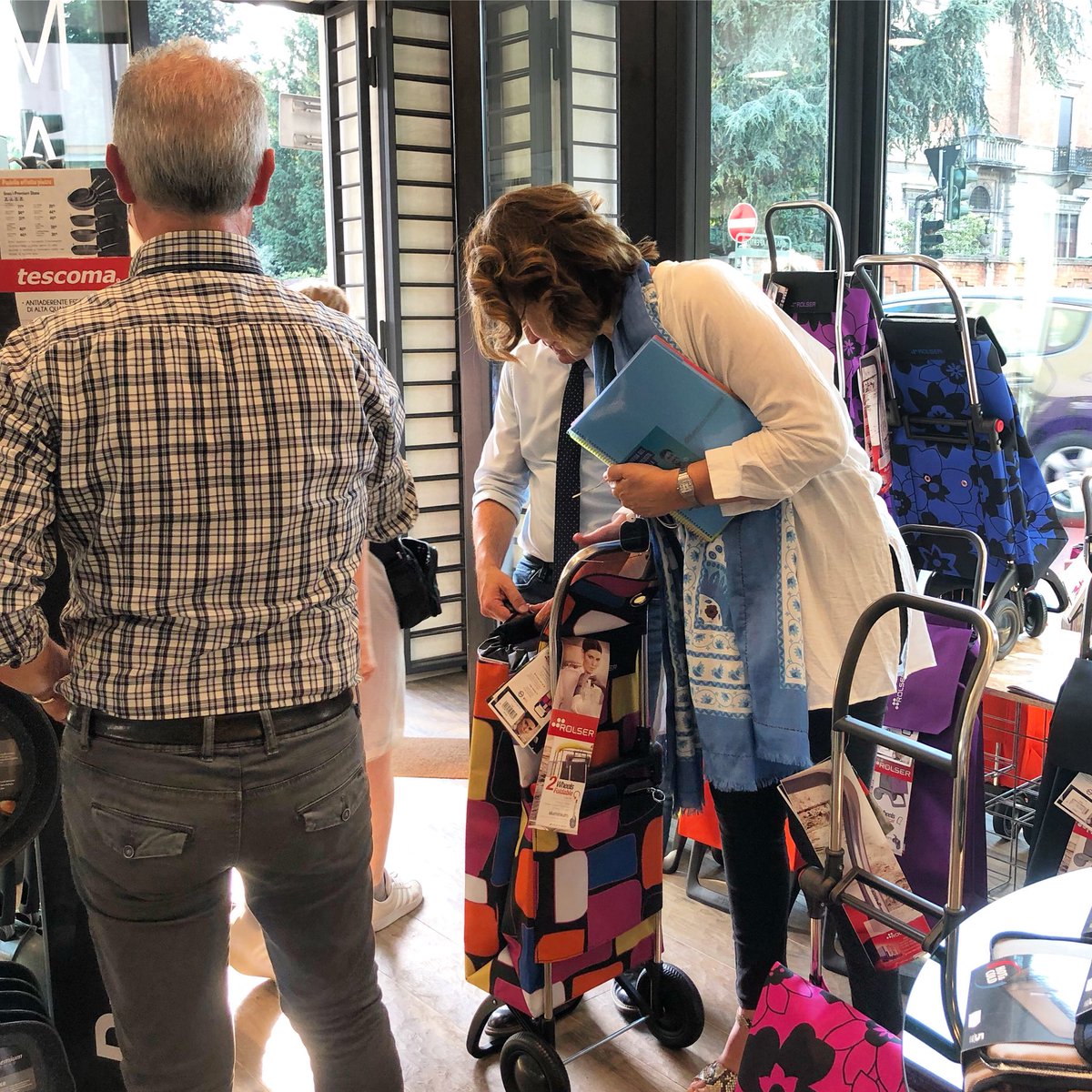Siamo a #Vicenza nel quartiere San Giuseppe in visita dai nostri commercianti, con il candidato sindaco Francesco #Rucco e con il coordinatore provinciale Matteo Tosetto. Forza Vicenza, #ForzaItalia! #RuccoSindaco