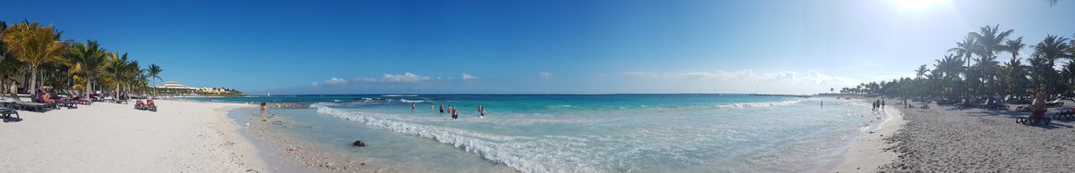 BarceloMayaGR's tweet image. #FridayFeeling  🌞+ 🌴 + 🌊 and good vibes 😎 at #BarcelóExperience!