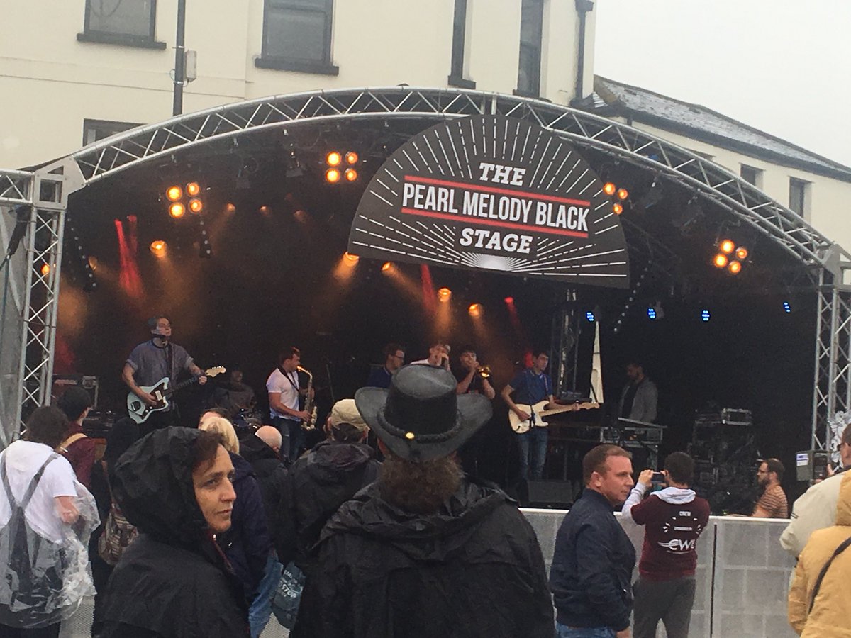 <a href="/Upbeat_Sneakers/">Upbeat Sneakers</a> Killing it <a href="/merthyrrising/">Merthyr Rising 🚩</a> Awesome Guys!