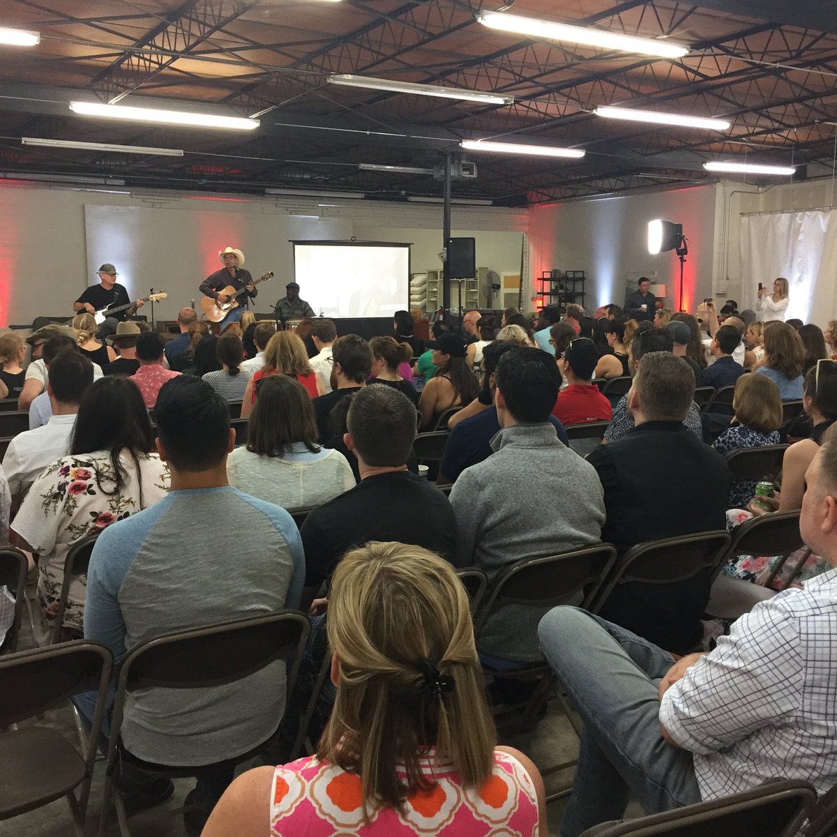 CM_Austin's tweet image. Great set this morning by John Arthur Martinez @jamrecords johnarthurmartinez.net #CMcommitment #CMATX