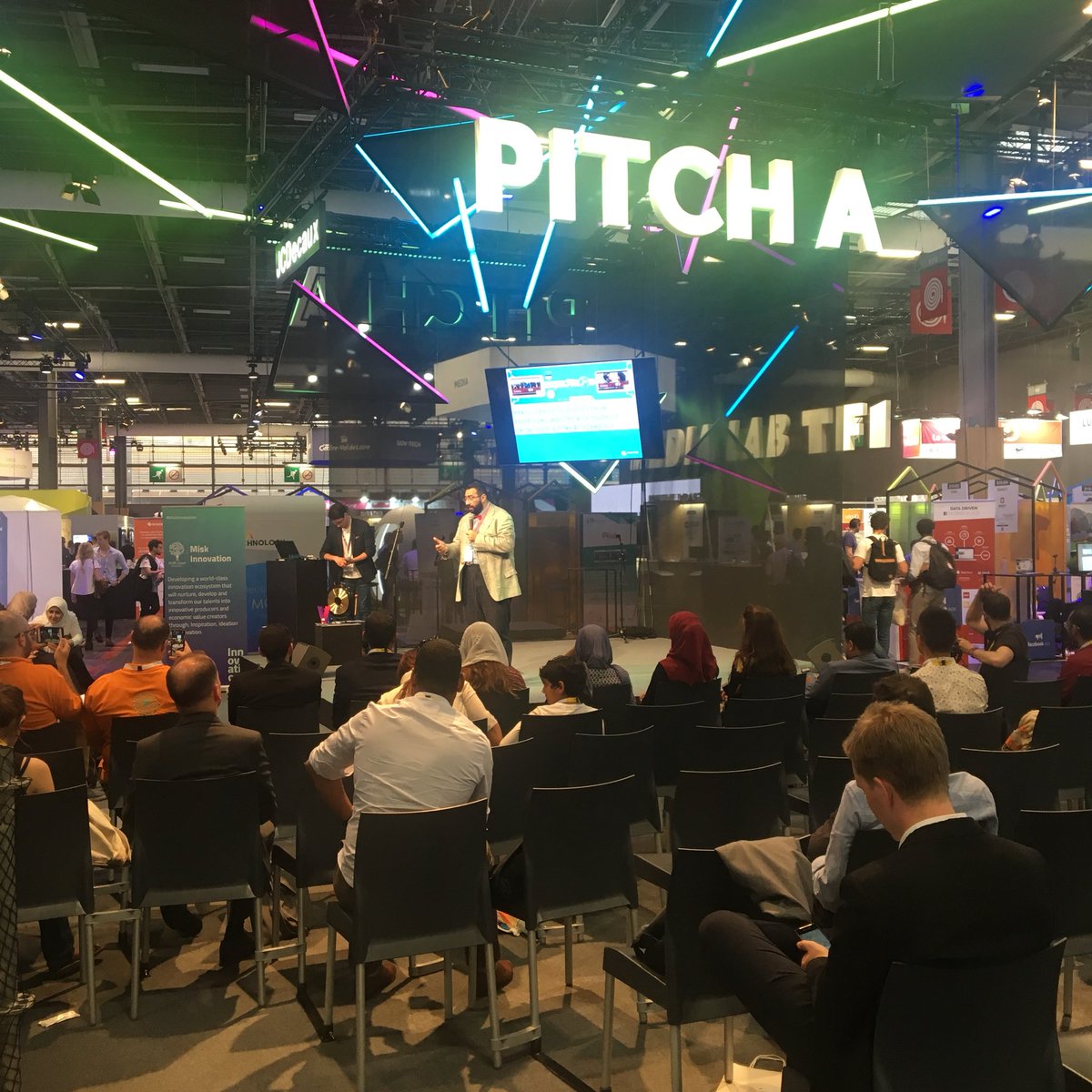 dealcockpit's tweet image. Live from Paris, @VivaTech
Startup acquisitions/exits remain much more frequent in the US than in Europe. But we see a big wave coming in Tech, and it brings US players. #MakingDealsHappen #dealTech #MnA #fundraising #VivaTech2018