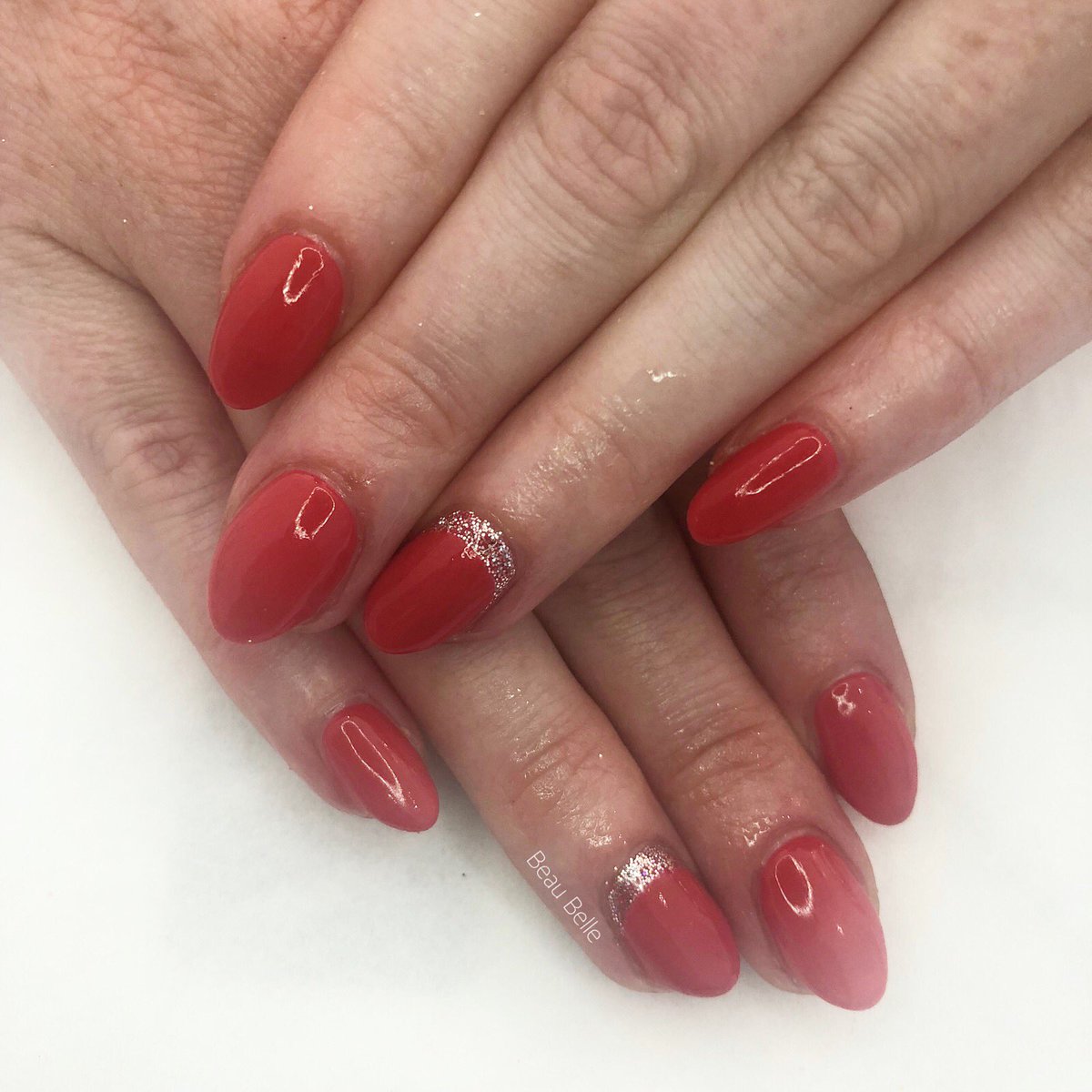 beaubellesalon's tweet photo. ❤️❤️❤️ with a cuff! #BeauBelle #ByKaitlyn #Wildfire #CuffedNails #CNDshellac #Shellac #Nails @cndworld @lovelecente https://t.co/oejSDJygkS