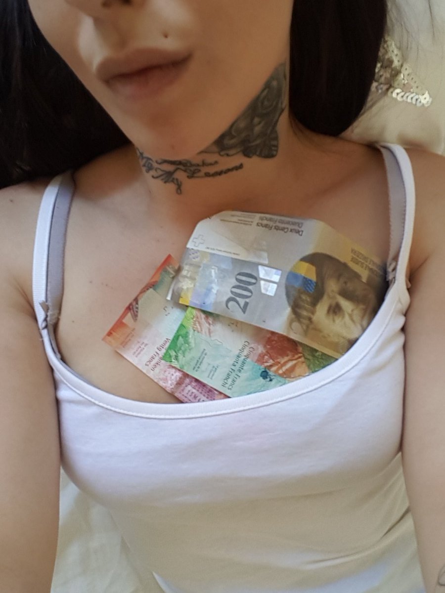 CashQueenA's tweet photo. another good day. #geldherrin #moneyqueen #feetslave #loser #paypig #findom #femdom #slave #findomslave #swissfetish #cashmeets in zurique https://t.co/7sEdNntcxE