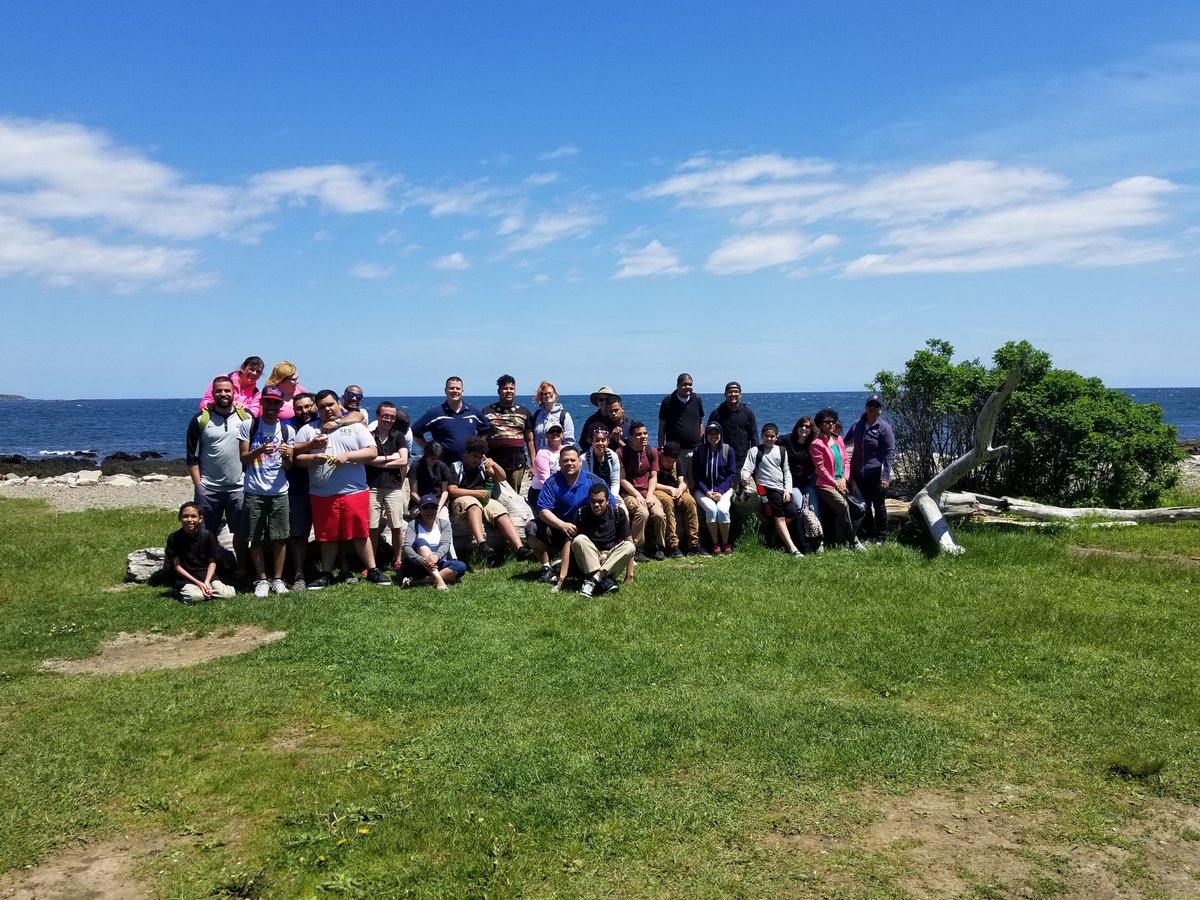 ses_elementary's tweet photo. Learning outside the classroom:  For this experience, students visited the Seacoast Science Center. https://t.co/z4pE9BC6F5