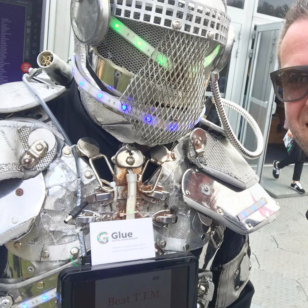 Glue present op #tnw18📸 #thenextweb #amsterdam