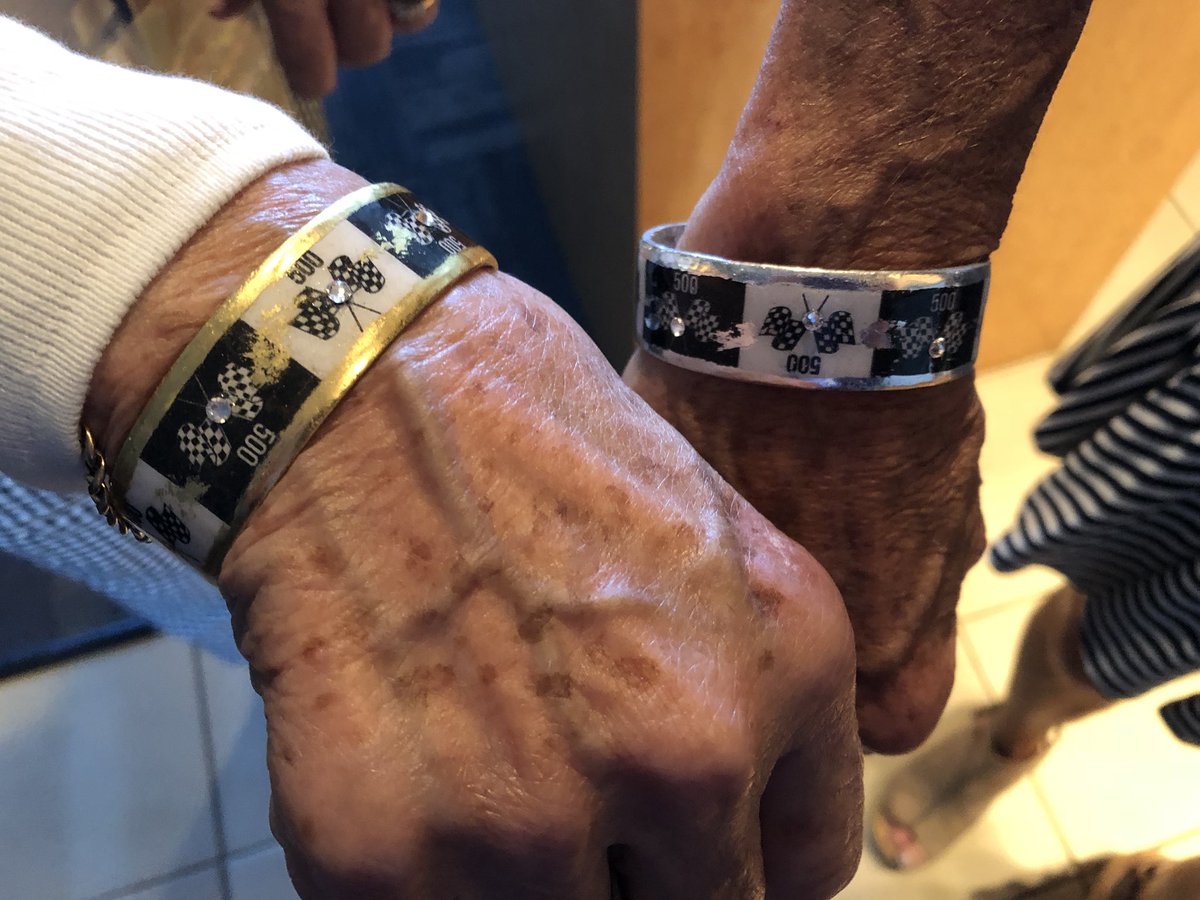 Quick meet up with my wife (<a href="/bsmevents/">Beth Boles</a>) and mom (<a href="/cobaltblue407/">@CobaltBlue407</a>) to give them a Happy <a href="/IMS/">Indianapolis Motor Speedway</a> 500 Race Weekend gift! Love them both! #Indy500