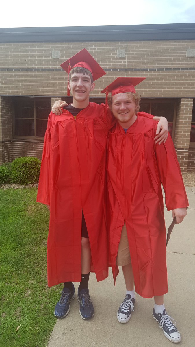 DrakeWaffles's tweet photo. Picture with the legend, Clint Boevers!! https://t.co/0vS0KmJyFs