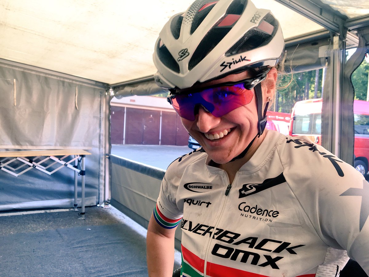 OMXProTeam's tweet photo. She may be struggling to tuck her lungs back into her chest, but sheโs still smiling! ๐
#weareOMX #BornToBeFast #SilverbackOMX #ShortTrack #MBWorldCup https://t.co/NzCtavK1tU