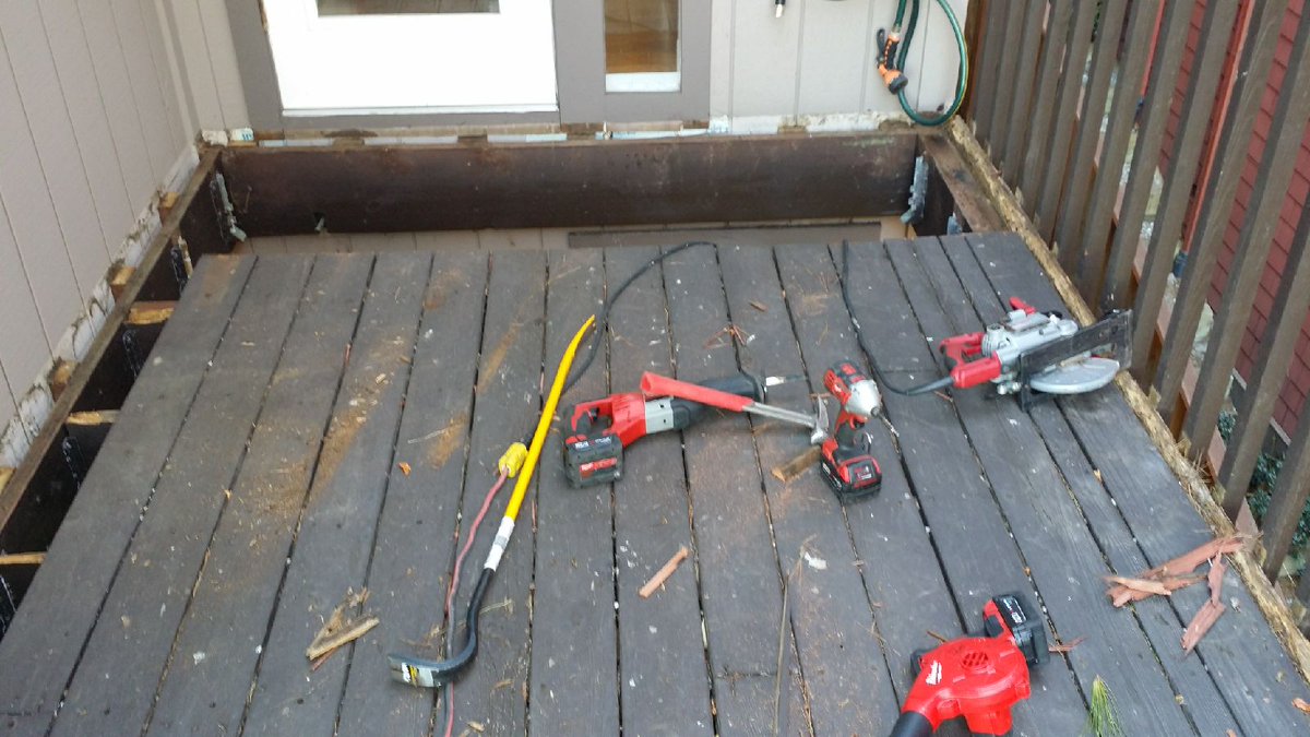 JLCaulking's tweet photo. #MantecaGeneralContractor #ResidentialContractor #CaulkingRepairs https://t.co/E9Kne46a6a