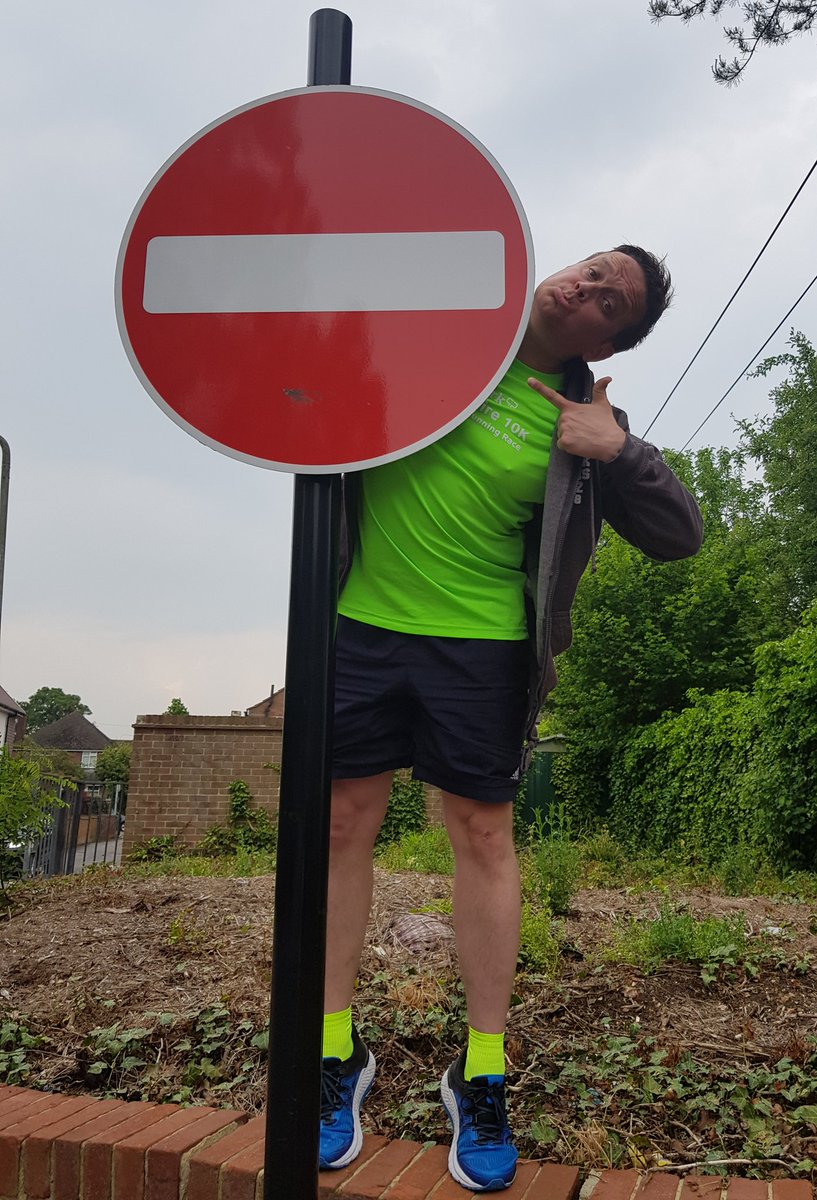 mistermarkjones's tweet photo. THAT'S not my Paris Marathon medal... 
It's too no-entry-look-at-my-prominent-nipple-y.
#parismarathon #parismarathon2018 #wheresmymedal?
#Imgettingboredofthesepostsnow #youmustbetoo #shouldIstop? #theendisnigh https://t.co/vtgLgTFnwy