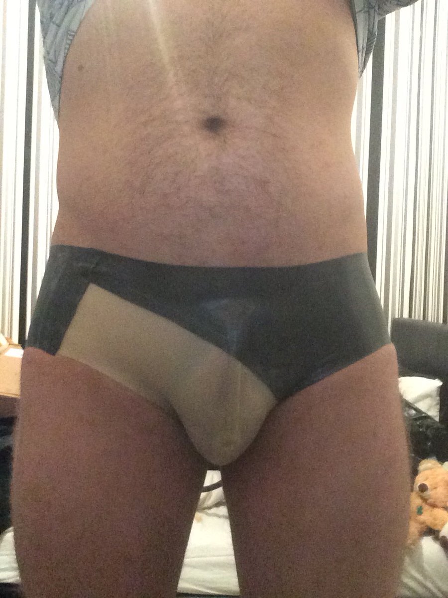 KinkyRed94 tweet media