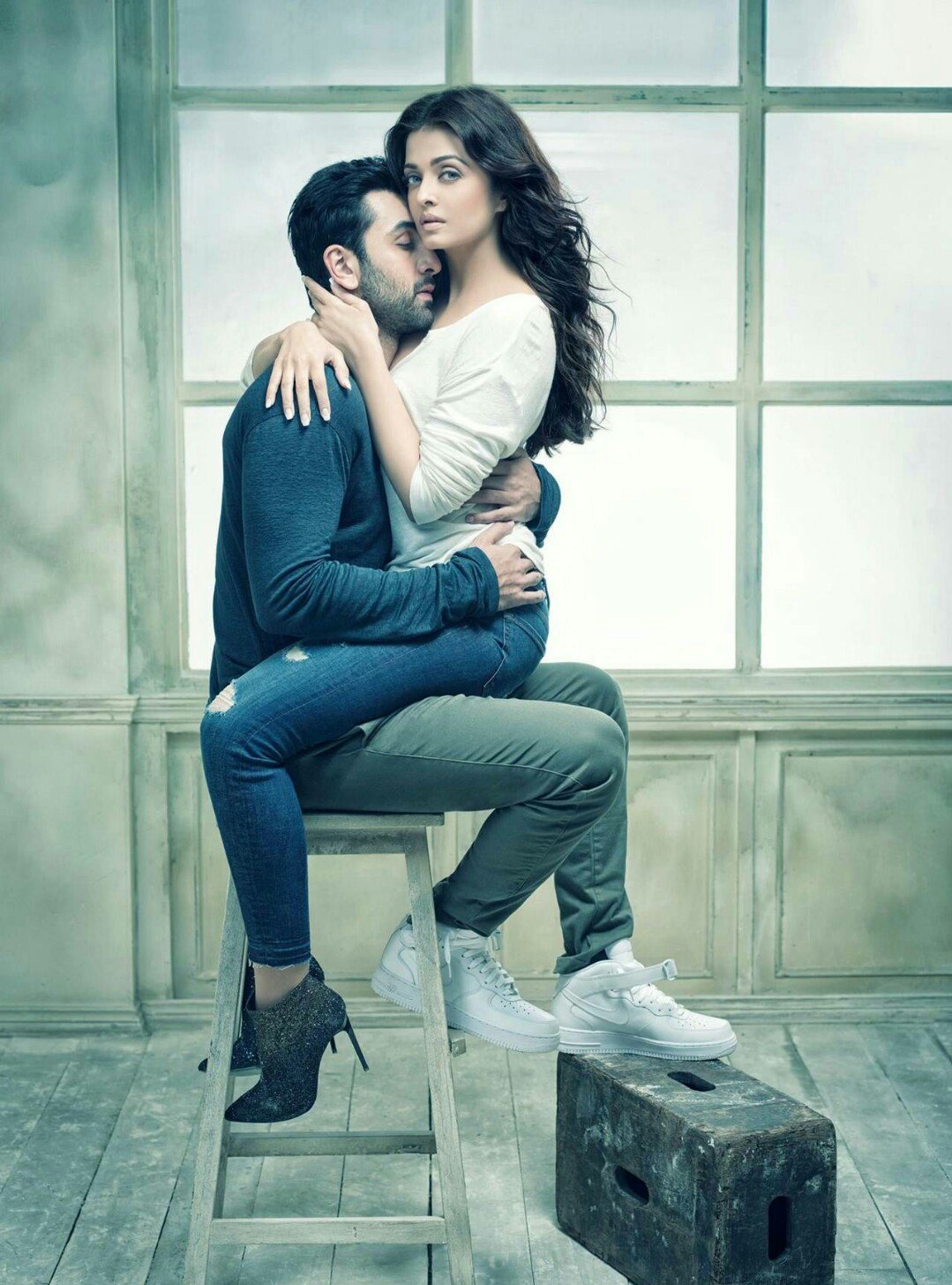 Aishwarya Rai on X: Aishwarya Rai and Ranbir Kapoor in a sizzling  photoshoot for Filmfare😍😍 Throwback AishwaryaRaiBachchan  t.cobhxdQY3a6j  X