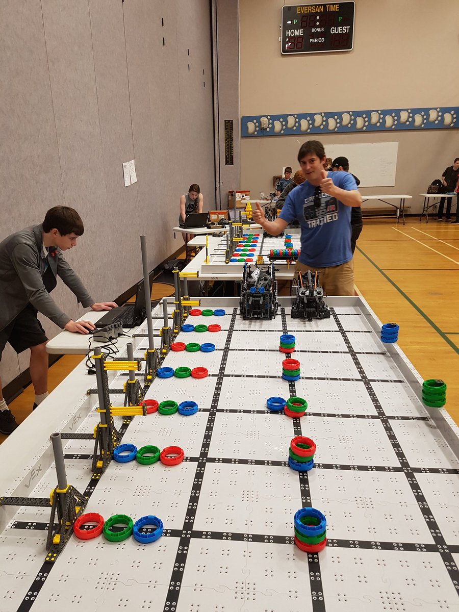 TechEdDarnel's tweet image. @LakeTrailSchool #coding_quest @TLPCanada @msilverton getting ready to showcase @ComoxValleySD71 coding skills.