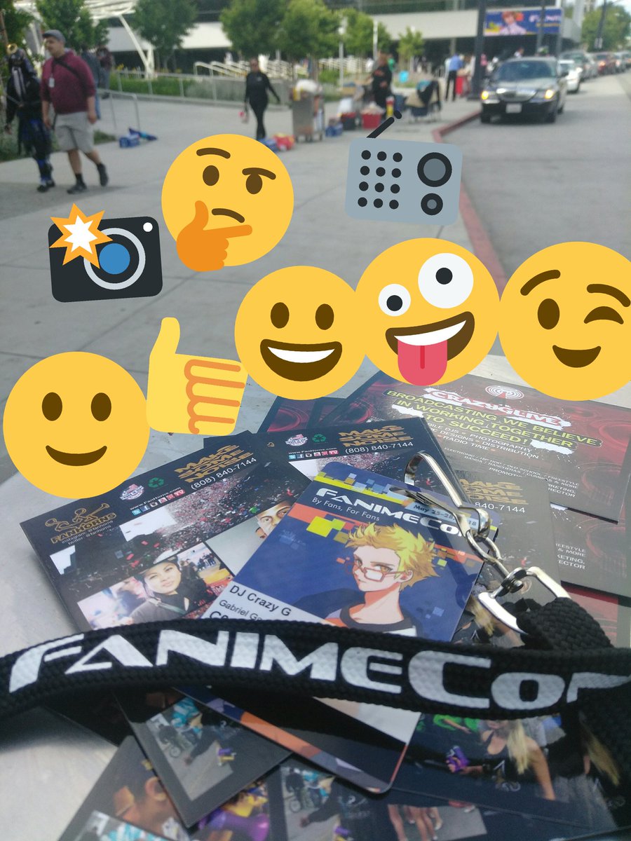 CRAZYGLIVE1's tweet photo. Happy Friday yaa ! Time to get at it.. Let The Fanime fun begin 4 days 🙆 Have a Great Day ✌ https://t.co/84LJ8iY6B7