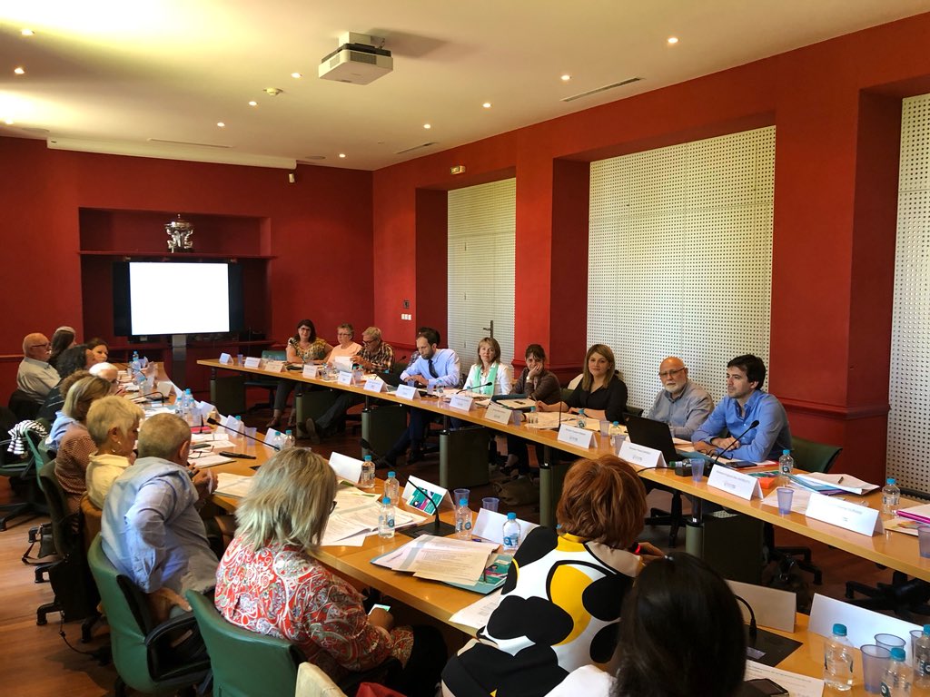 FaziBianca's tweet photo. Installation de la conférence des Financeurs : 
#Mobilisation et #partenariat au service de nos aînés des personnes âgées 👵🏻👴🏼 
➡️ Prévention de la perte d’autonomie
➡️ Adoption d’un programme d’appels à projets portés par la #CdC d’ici septembre https://t.co/lUZxlOrQpo