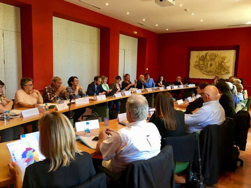 FaziBianca's tweet photo. Installation de la conférence des Financeurs : 
#Mobilisation et #partenariat au service de nos aînés des personnes âgées 👵🏻👴🏼 
➡️ Prévention de la perte d’autonomie
➡️ Adoption d’un programme d’appels à projets portés par la #CdC d’ici septembre https://t.co/lUZxlOrQpo