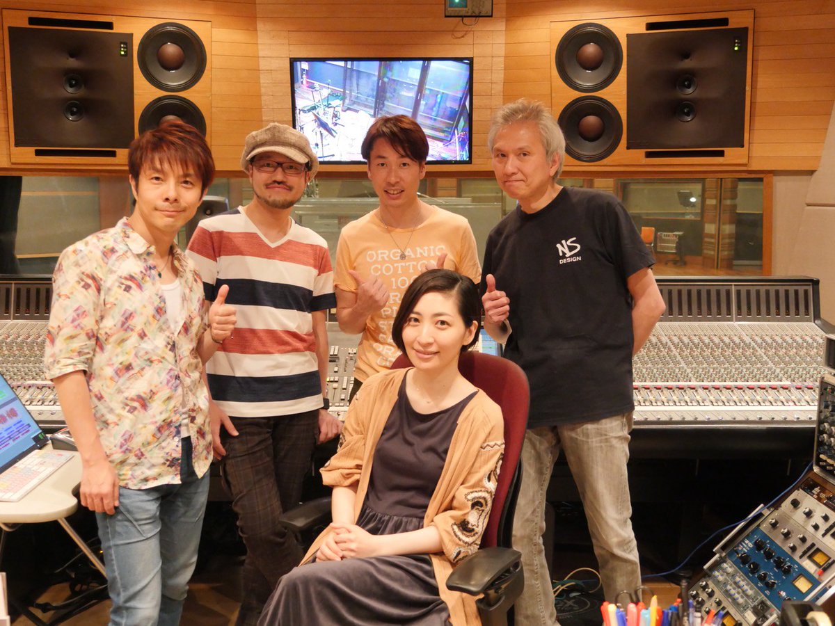 Kento Ohgiya 坂本真綾さんの7 25にリリースされる 逆光 に収録される 色彩 のunpluggedバージョンのアレンジと演奏をさせて頂きました 昨年のファンクラブツアーで好評だった石成さん まっちゃんと作り上げたこのバージョン 渡辺等さんとともに
